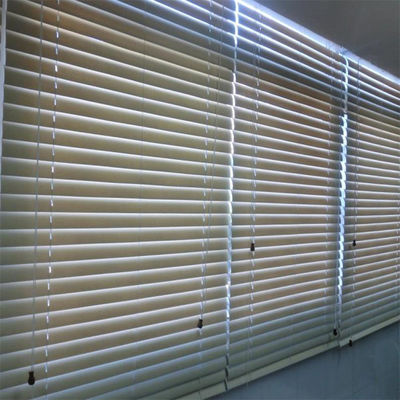 Perfetture da finestra veneziane resistenti al filtraggio della luce per un basso livello di privacy