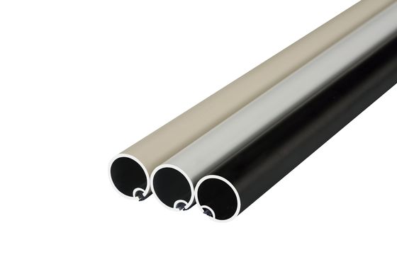Il metallo adatto decorativo delle tende del tubo di acciaio inossidabile della finestra raddoppia le aste della tenda nere di colore