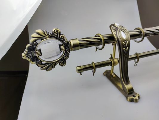 Nastro regolabile 25Mm di Palo della doppia tenda telescopica della ferrovia del metallo 28Mm con i sostegni