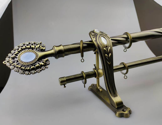 Nastro regolabile 25Mm di Palo della doppia tenda telescopica della ferrovia del metallo 28Mm con i sostegni