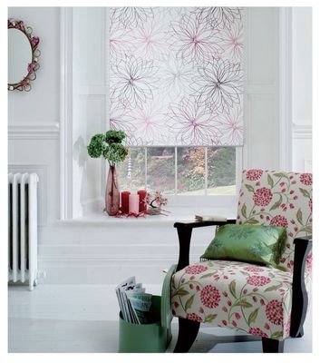 Modello orizzontale impermeabile dello schermo girevole bianco della cucina del tessuto di blackout