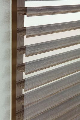 Ciechi di finestra intelligenti dell'interno di doppio strato per il ODM domestico della decorazione