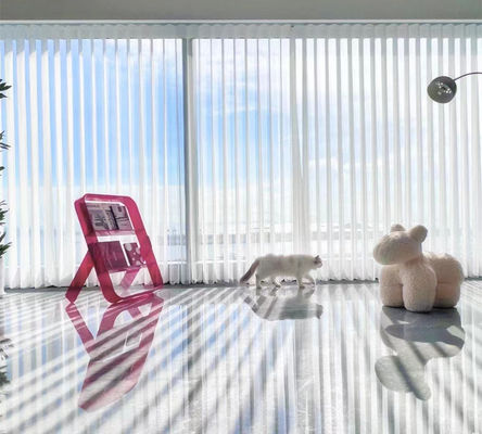 Il verticale manuale di lusso della finestra acceca la dimensione di 89mm 127mm per la conferenza dell'hotel