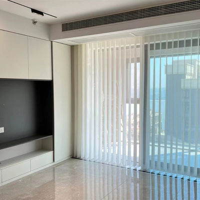 Le tende verticali flessibili regolabili dei ciechi accendono la trasmissione per gli hotel