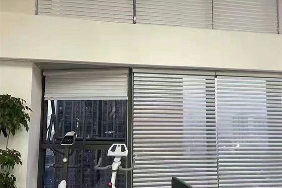 Le tende elettriche astute della La di Shangri increspano la piegatura per il salone