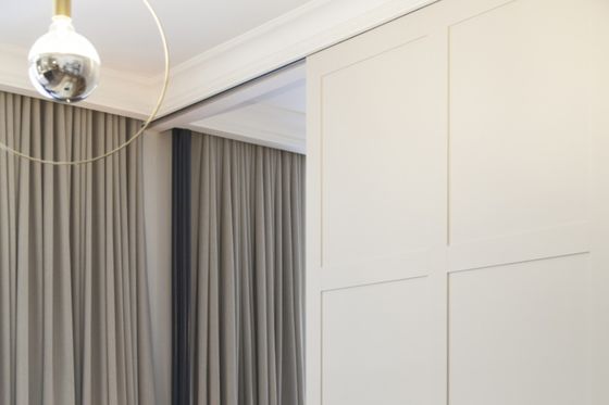 Tende vaghe d'ombreggiatura piene moderne e colore solido minimalista